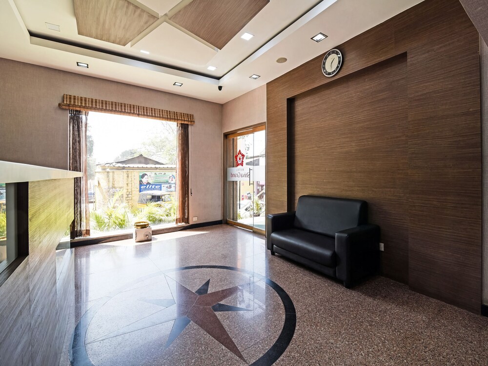 Capital O 11563 Hotel Shiva Grand Inn in Coimbatore, India