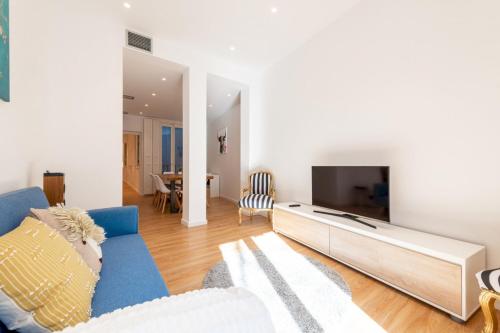 3 bedrooms 2 bathrooms furnished La Latina Bright & spacious MintyStay in Madrid, Spain