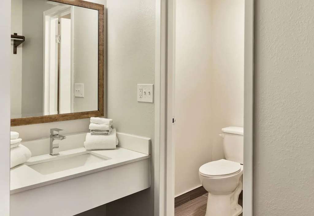 Baymont Inn and Suites by Wyndham Columbus Near OSU - photo 55