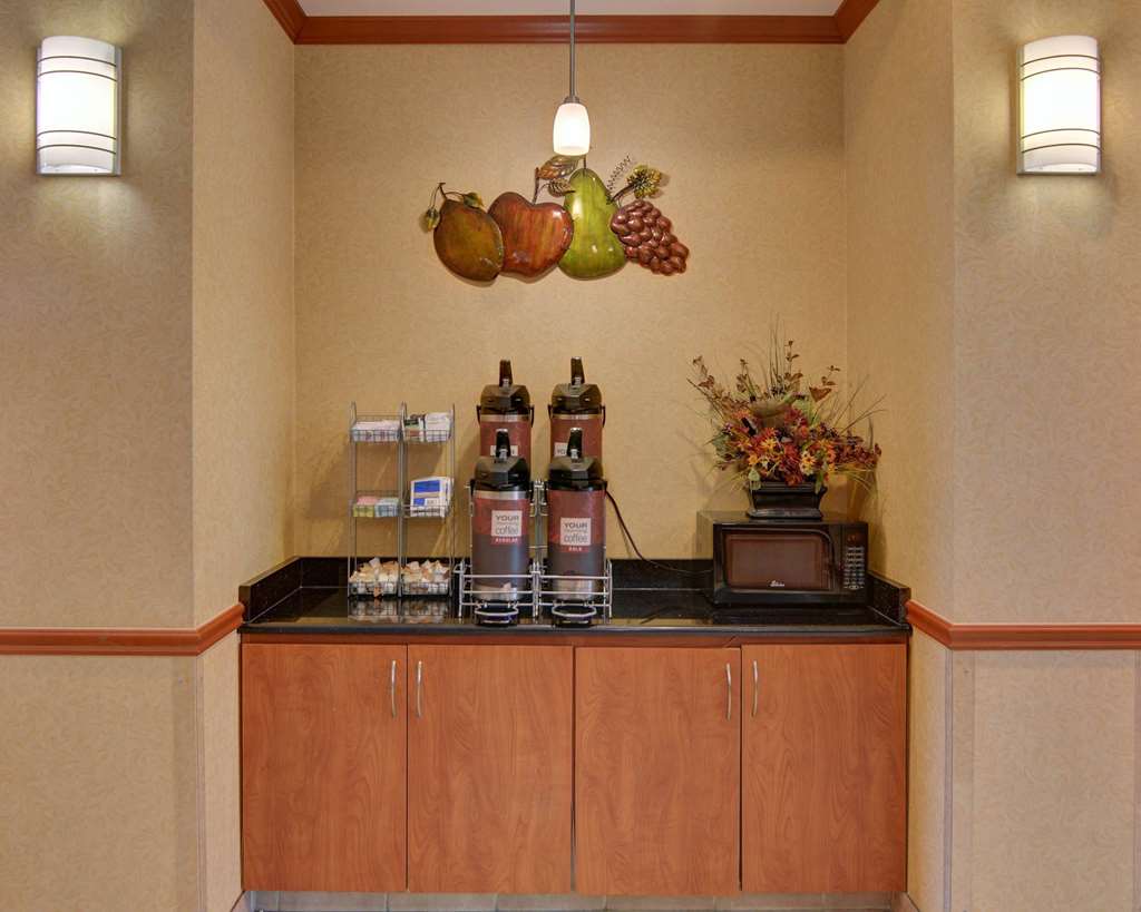 Quality Suites Near Cedar Creek Lake - photo 33