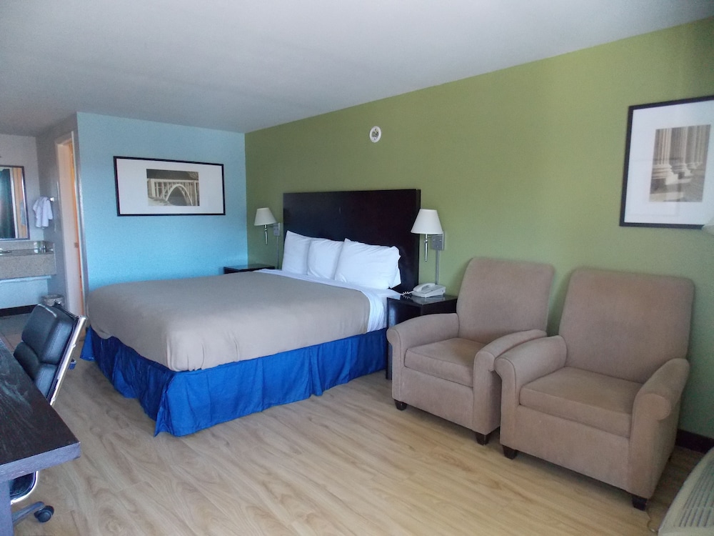 Augusta Best Inn - photo 7