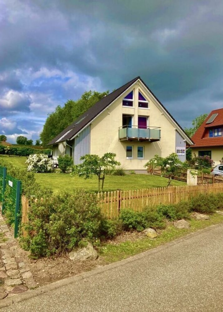 Holiday Apartment Sandpiper Ground Floor — 4-Star Luxury Hotel in Kluetz, Germany