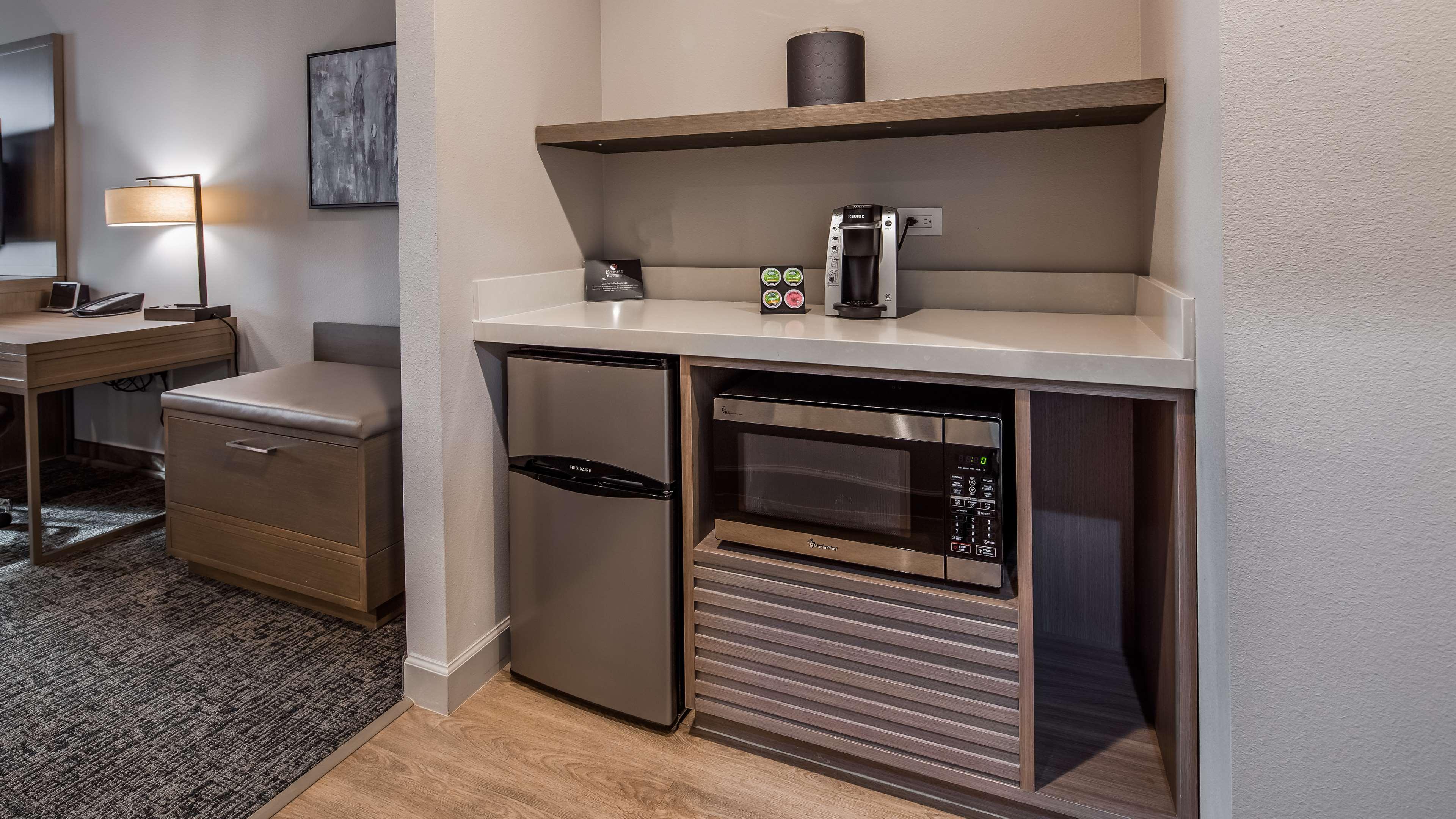 Best Western Premier Energy Corridor - photo 2