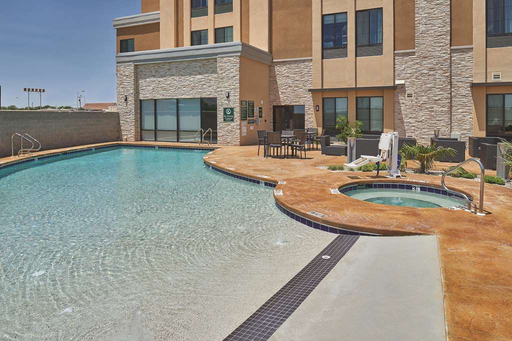 La Quinta Inn & Suites by Wyndham Carlsbad - photo 12