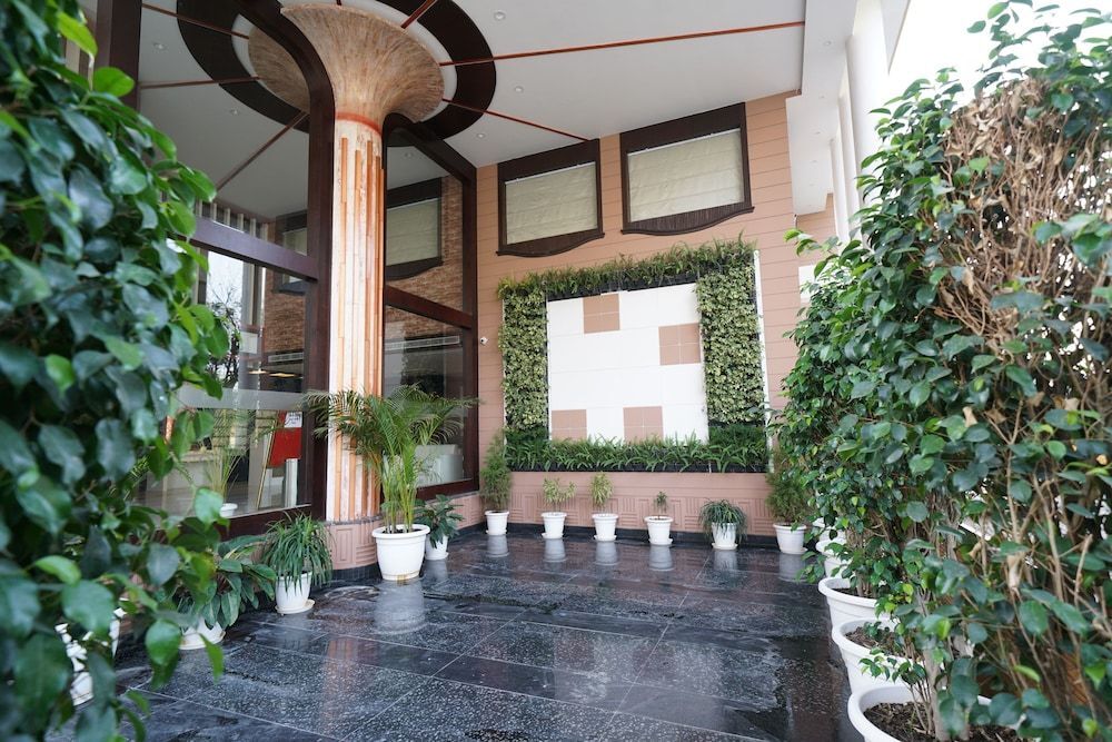 Square Inn - carbon neutral hotel in Varanasi
