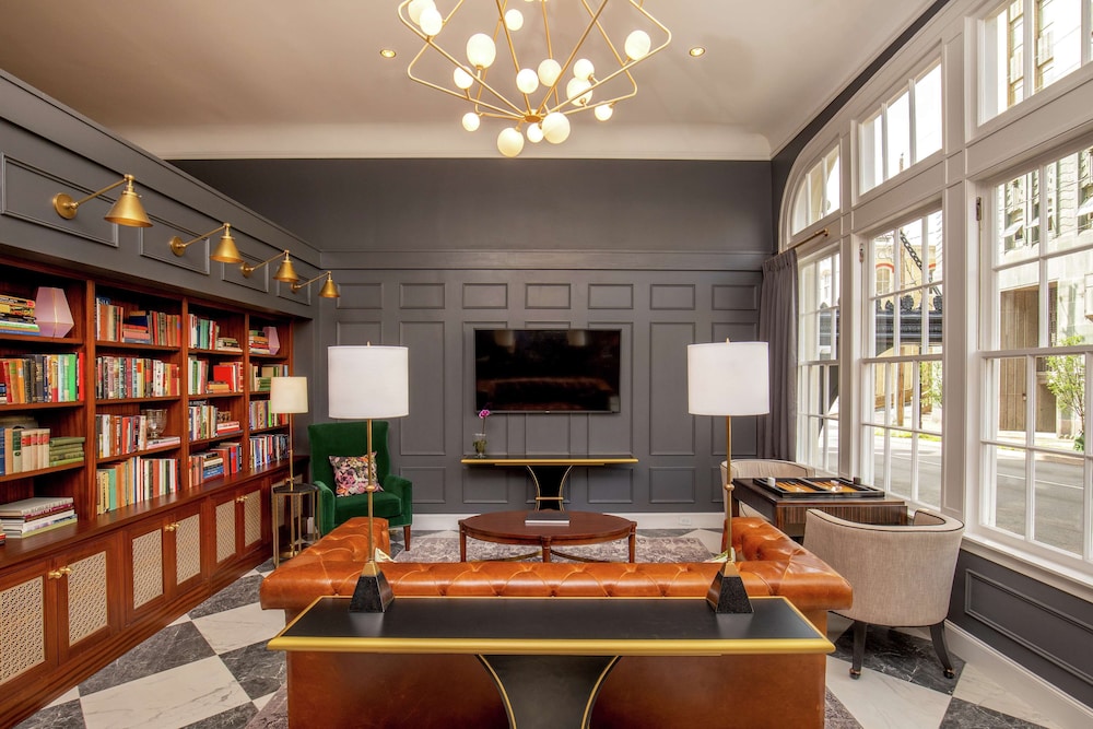 The Virginian Lynchburg Curio Collection - photo 4
