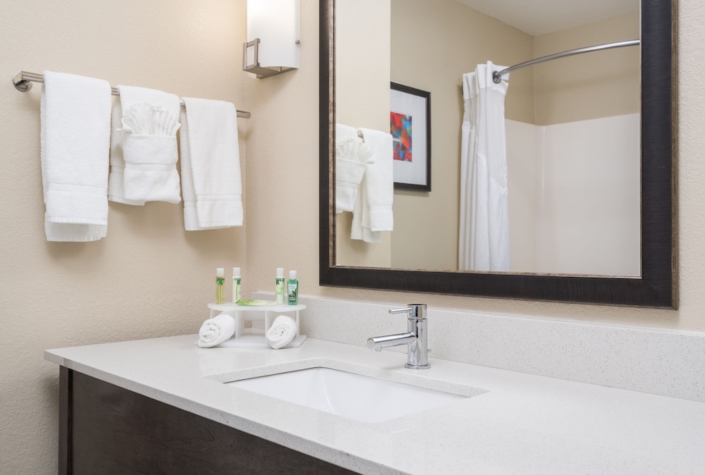 Holiday Inn Express & Suites Ames by IHG - photo 11