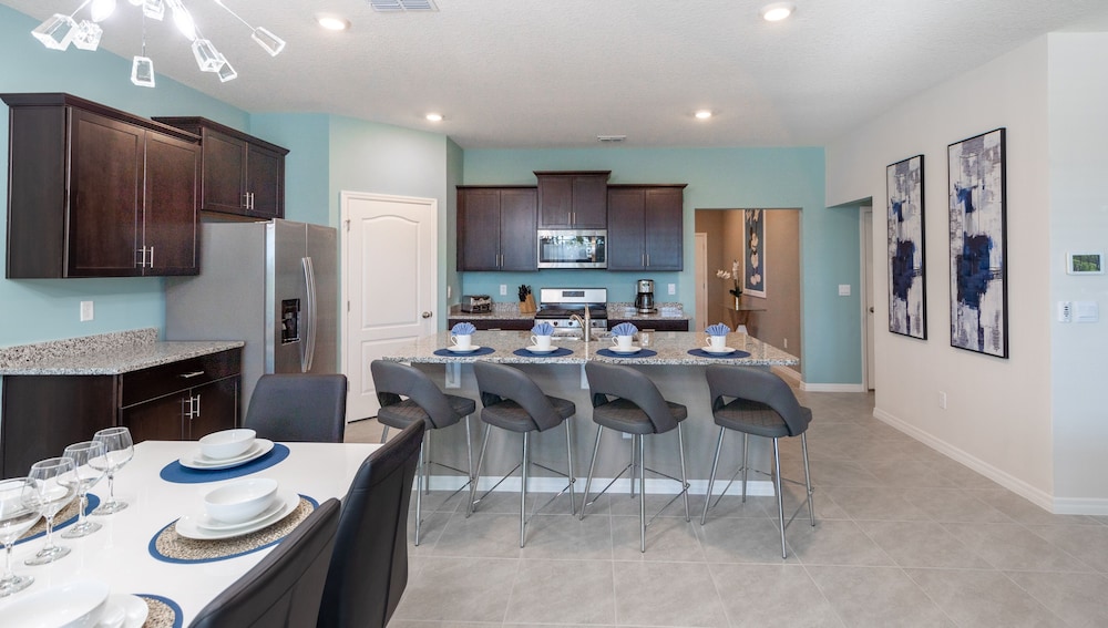 7587oml Solterra Resort 7 Bedroom Home by RedAwning - photo 14
