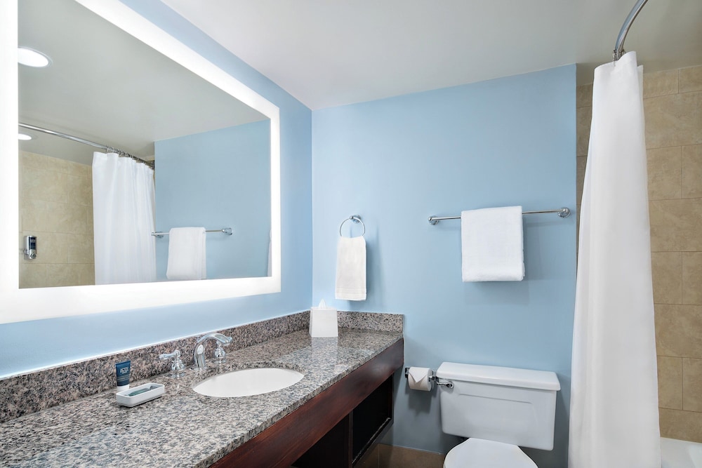 Four Points by Sheraton Richmond Airport - photo 7