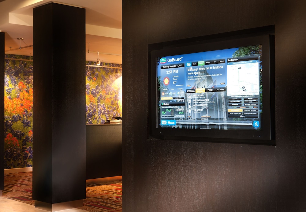 Courtyard Marriott Denton - photo 3
