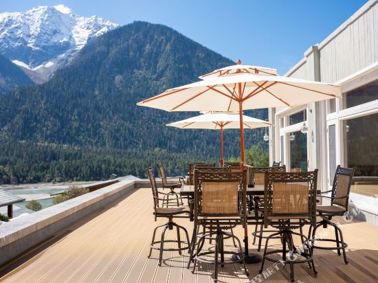 Songtsam Bome Linka in Zhamog, People's Republic of China