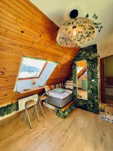 Atypical Studio Allos - carbon neutral hotel in Unknown City