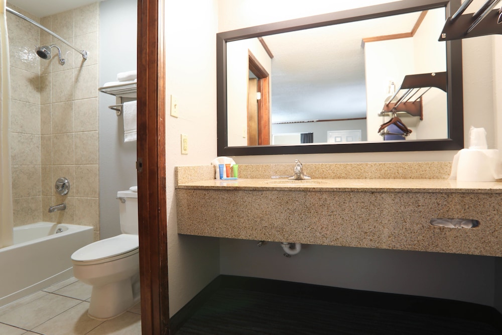 Days Inn by Wyndham Foley - photo 9