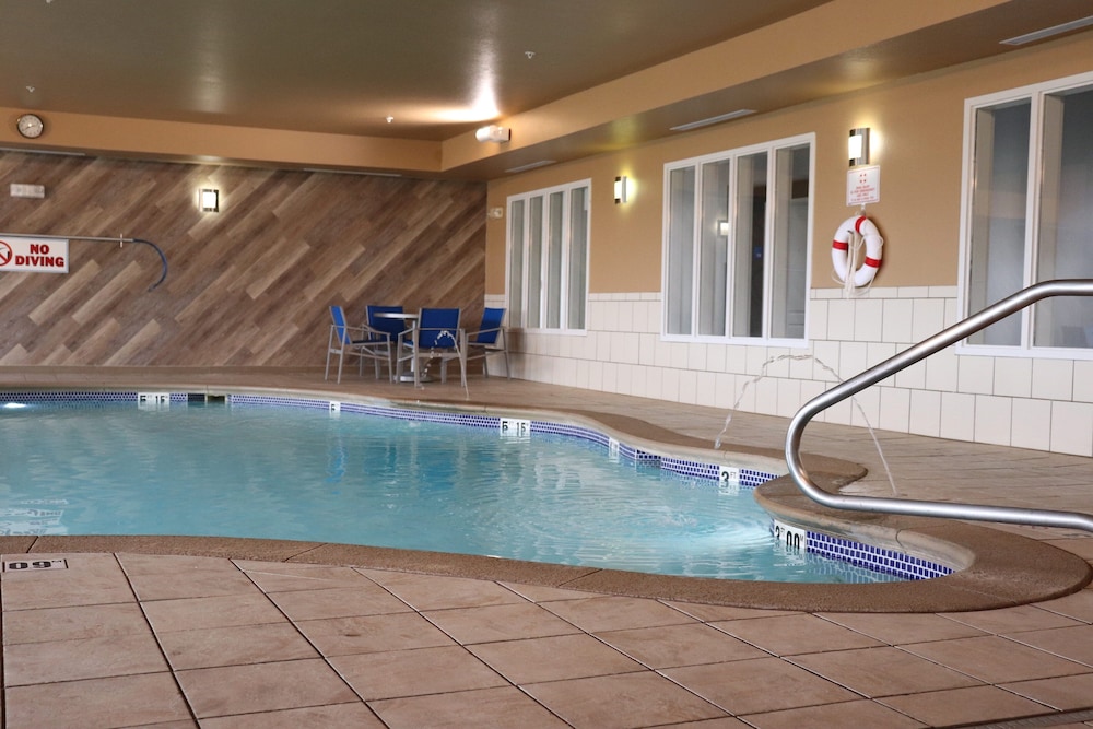 Holiday Inn Express Hotel & Suites Crawfordsville by IHG - photo 19