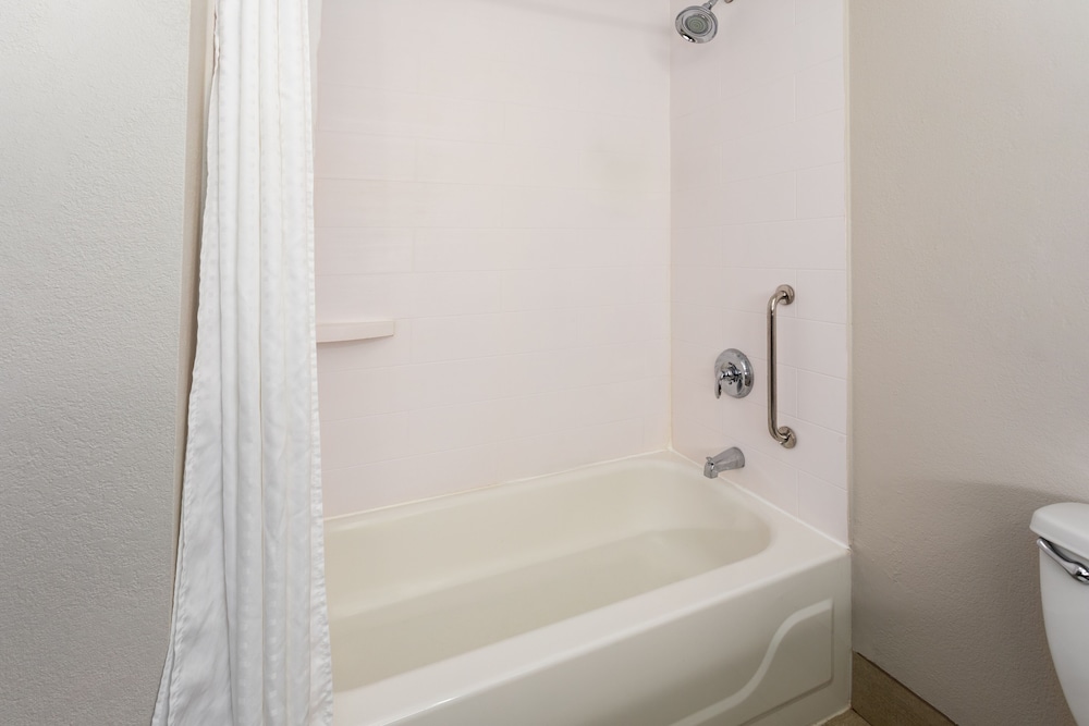 Holiday Inn Express New Albany Louisville NW by IHG - photo 18