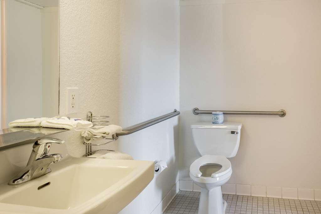 Motel 6 Mojave CA - photo 23