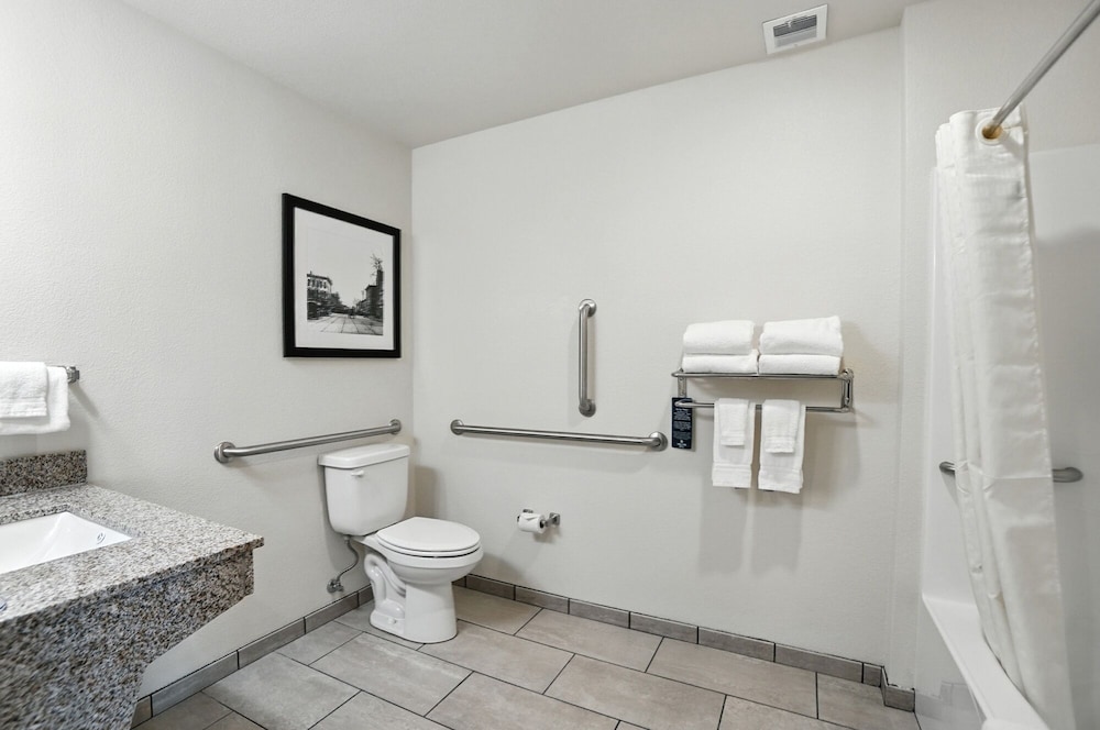 Cobblestone Hotel & Suites Bellefontaine - photo 56