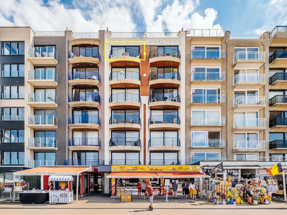 Primavera 0502 2 bedrooms 6p centrally located with amazing sea view — 4-Star Luxury Hotel in Koksijde, Belgium