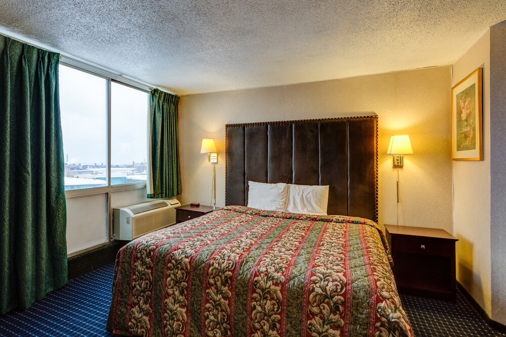 University Hotel & Suites - photo 15