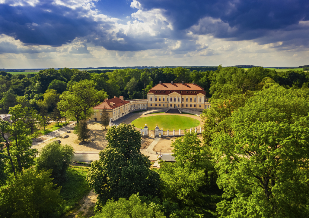 Park Hotel Svyatski Palac — Unknown City