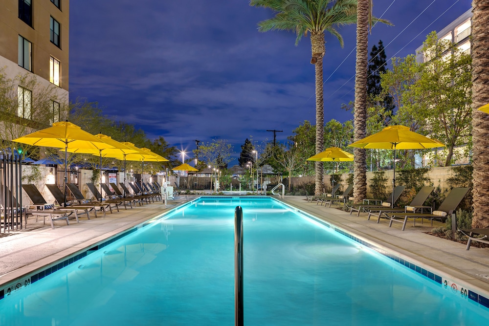 Home2Suites by Hilton Anaheim Resort - photo 32