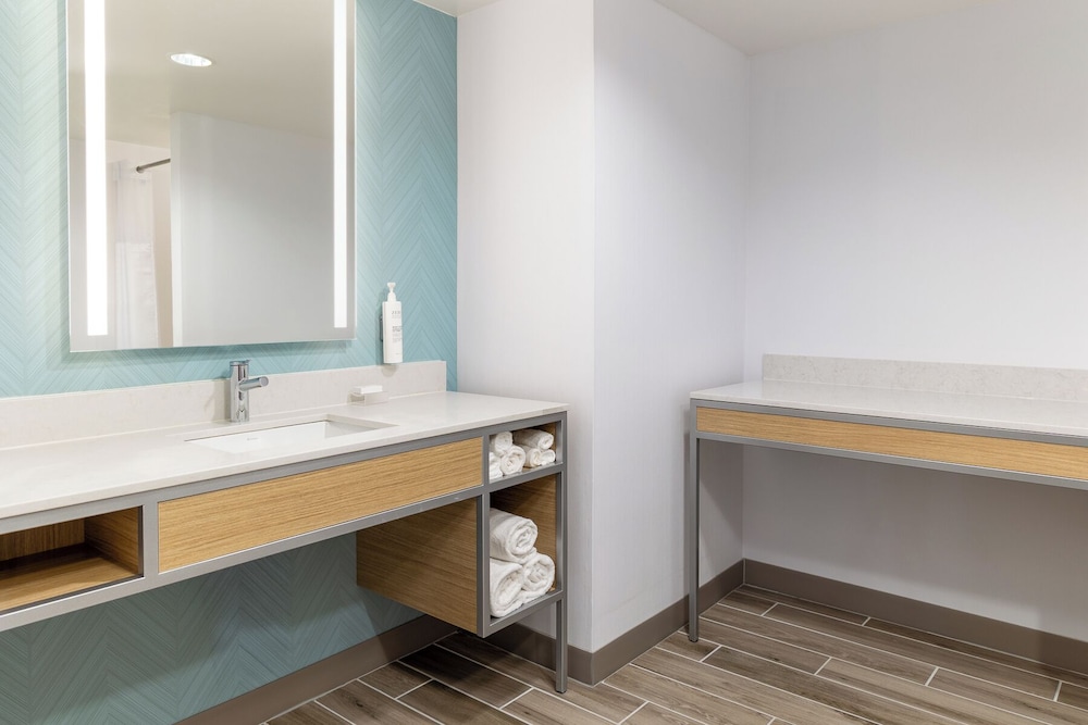 Hilton Garden Inn Hanover Arundel Mills BWI Airport - photo 27