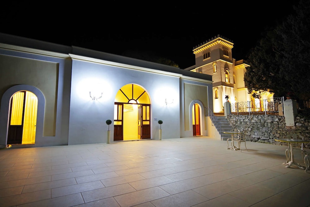 Villa Ravenna — 5-Star Luxury Hotel in Sannicola, Italy