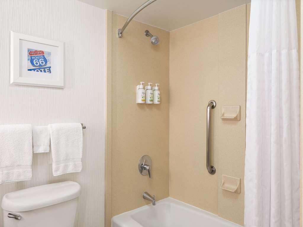 Wingate by Wyndham St. Louis Airport - photo 2