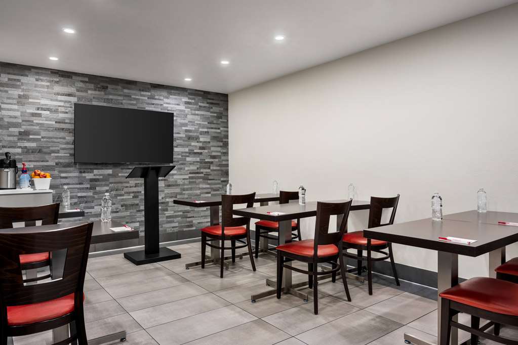 Ramada by Wyndham Anaheim Convention Center - photo 46