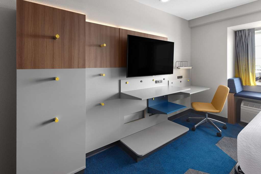 Microtel Inn & Suites by Wyndham Rapid City - photo 32