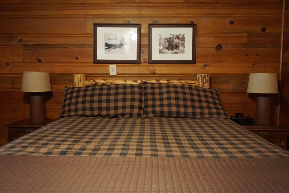 Shaver Lake Village Hotel - photo 12