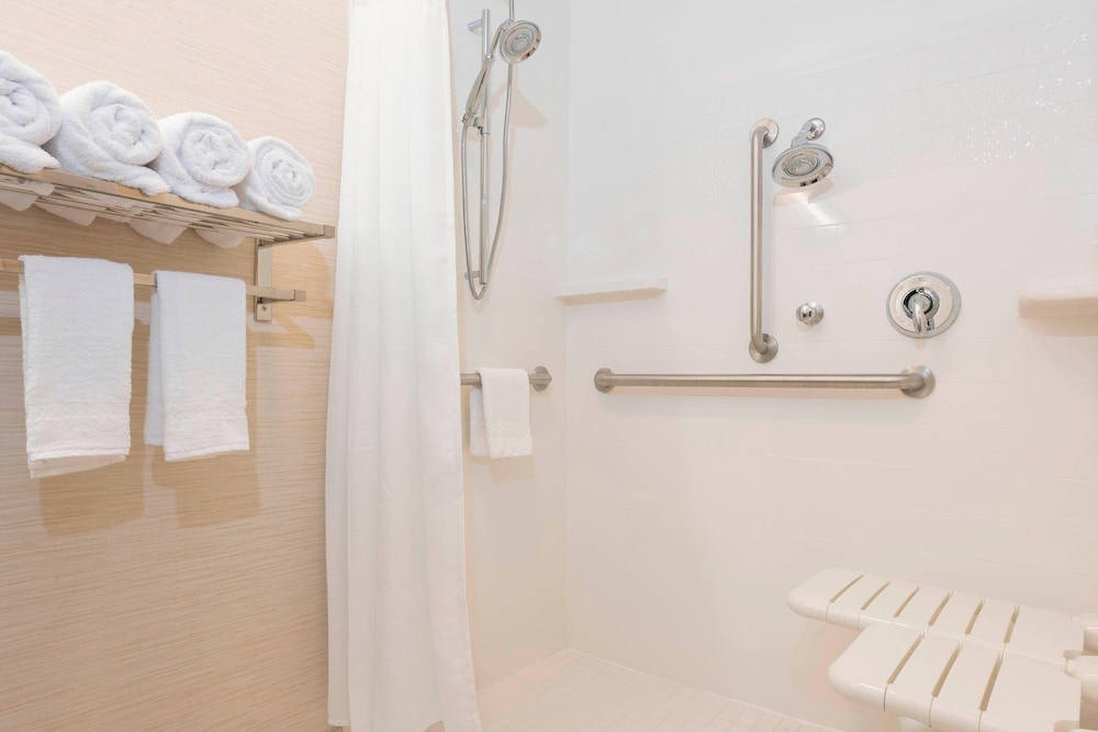 Fairfield Inn & Suites Fredericksburg - photo 22