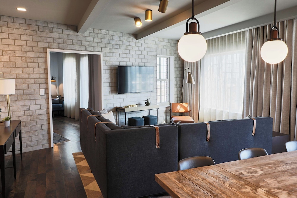 The Alida Savannah a Tribute Portfolio Hotel - photo 18