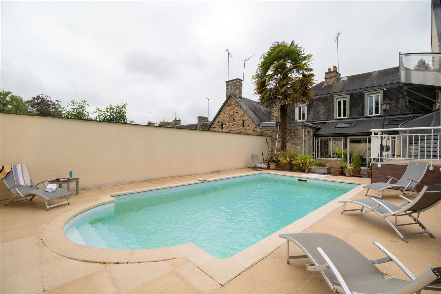 Brit Hotel Le Cygne — hotel in Saint-Hilaire-Du-Harcouet