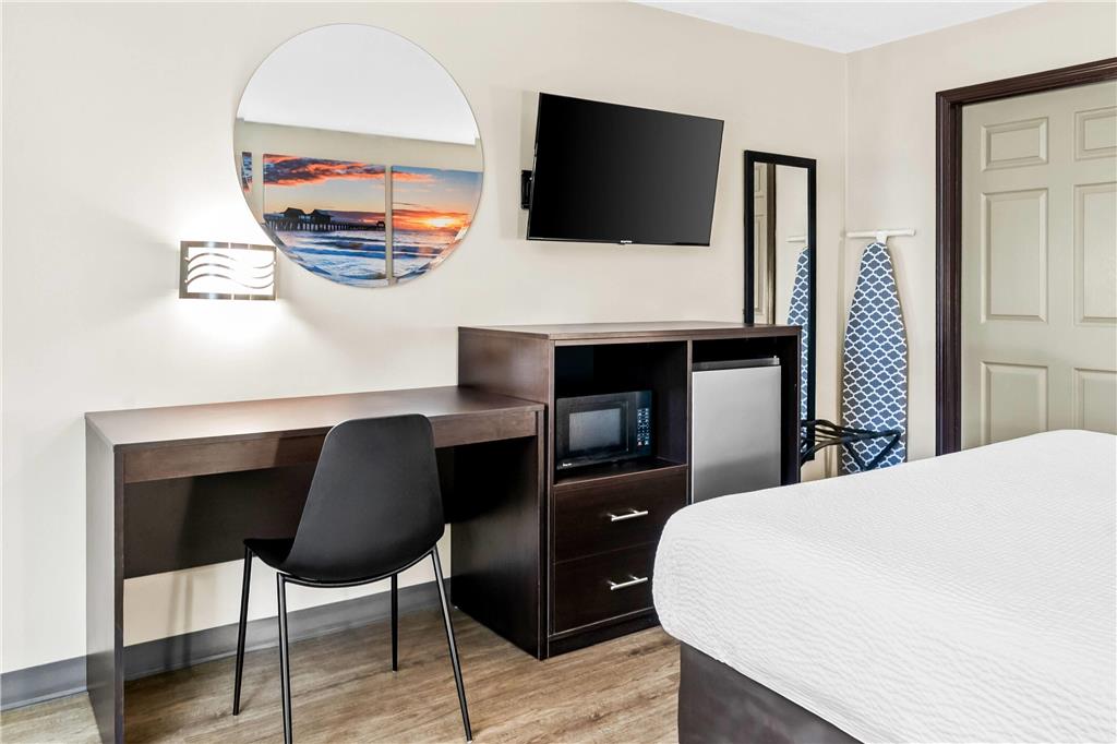 Days Inn by Wyndham Spartanburg - photo 22