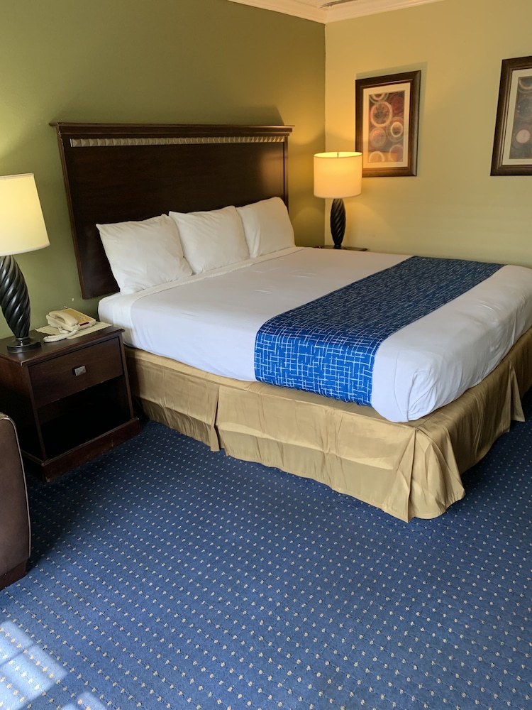 Travelodge by Wyndham Odessa - photo 7