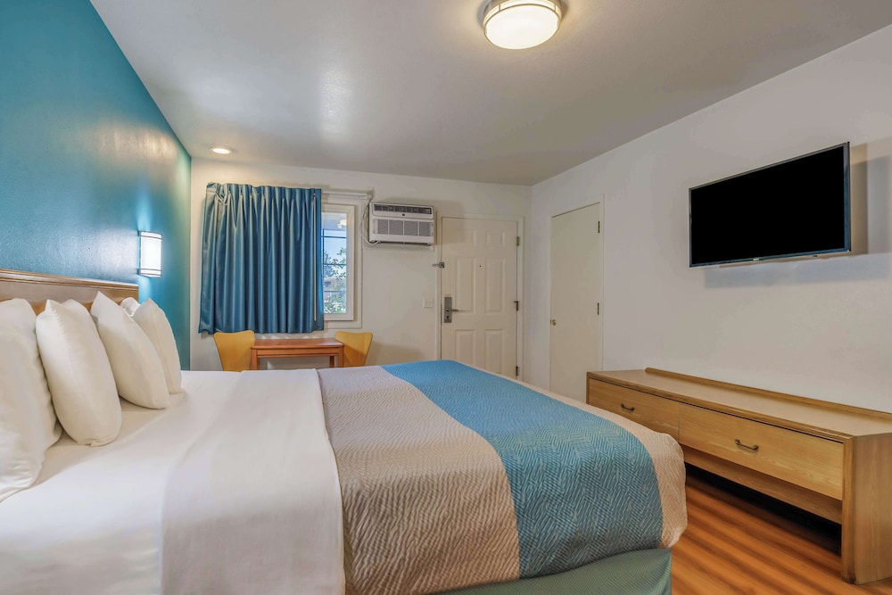 Motel 6 Canby OR - photo 10