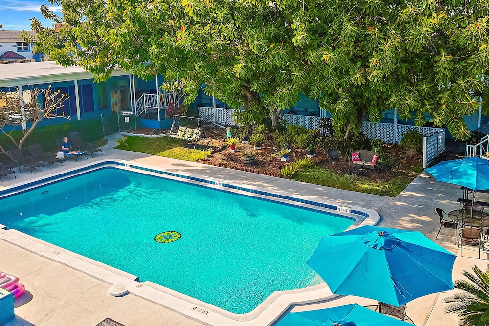 Malibu Resort Motel - photo 33