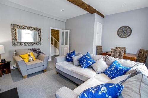 Comfy Dales holiday base on Market Place of historic market town