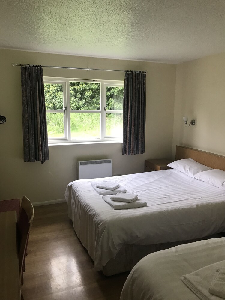 The Bell Motel — Codicote — photo 2