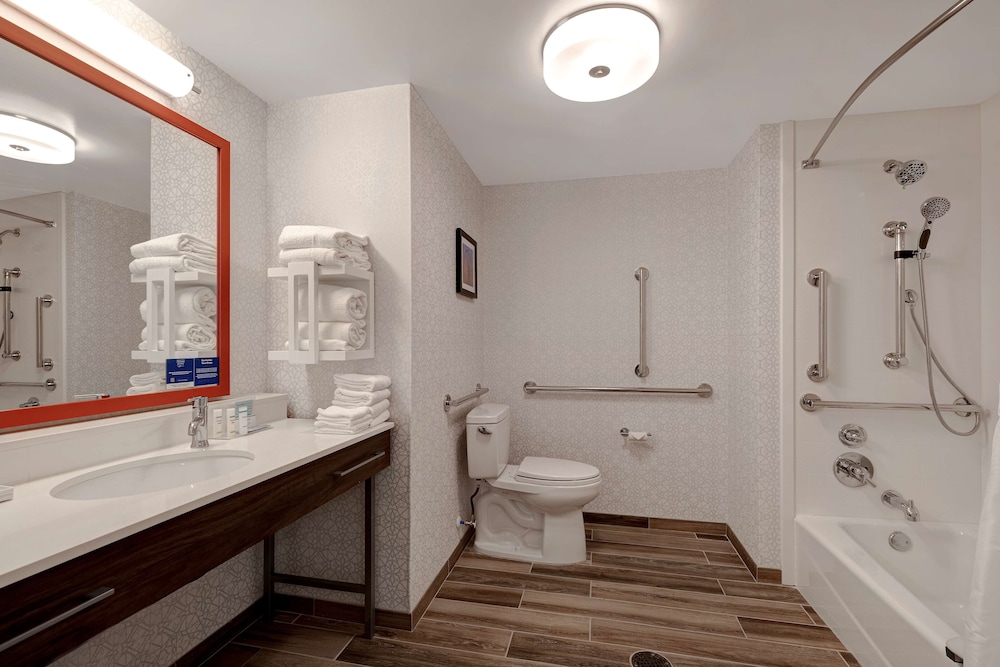 Hampton Inn Crown Point - photo 13