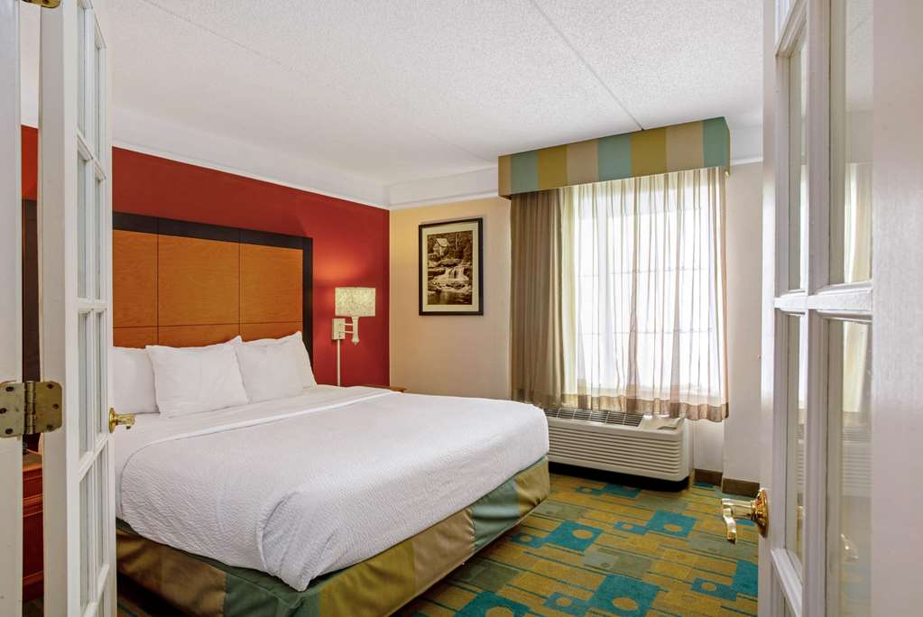 La Quinta Inn & Suites by Wyndham Winston Salem - photo 42
