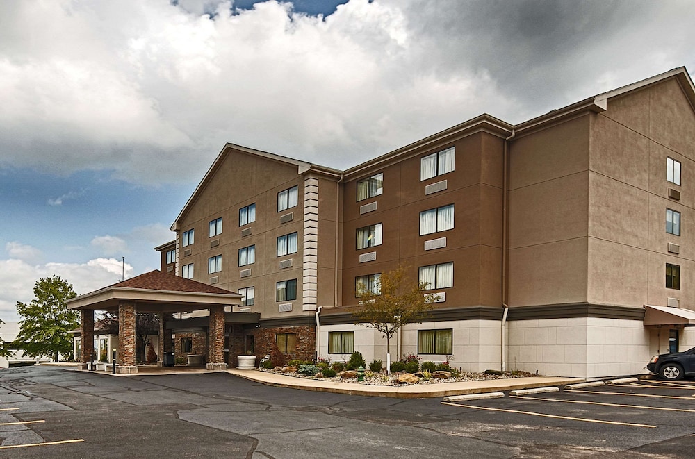 Comfort Inn and Suites Copley Akron - featured photo