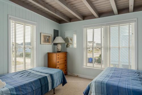 Admiral's Quarters by Oak Island Accommodations - photo 13