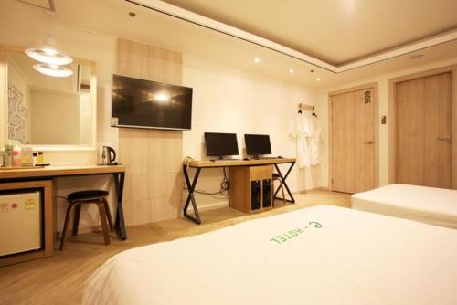 Suwon E Hotel — Suwon — photo 4