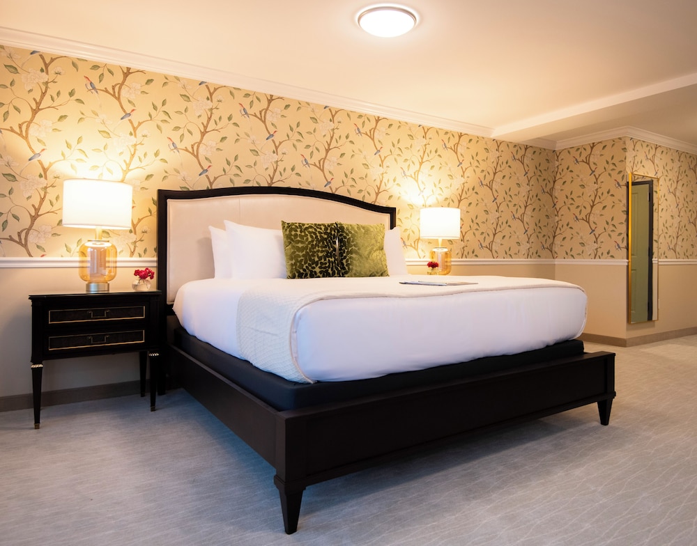 The Pathmaker Hotel - photo 21