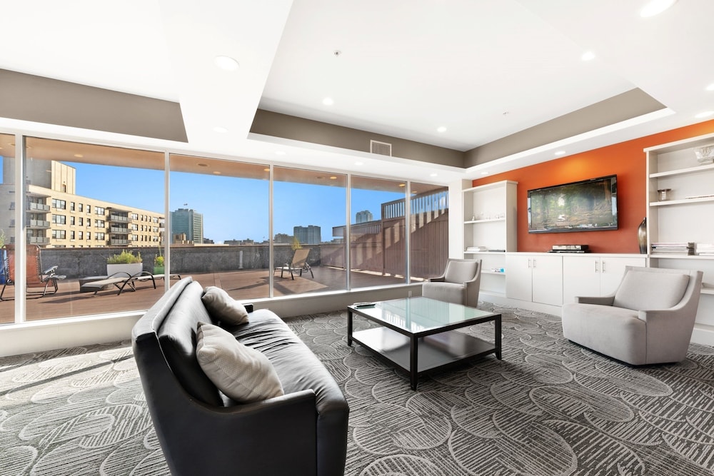 Global Luxury Suites on Prospect Street - photo 24