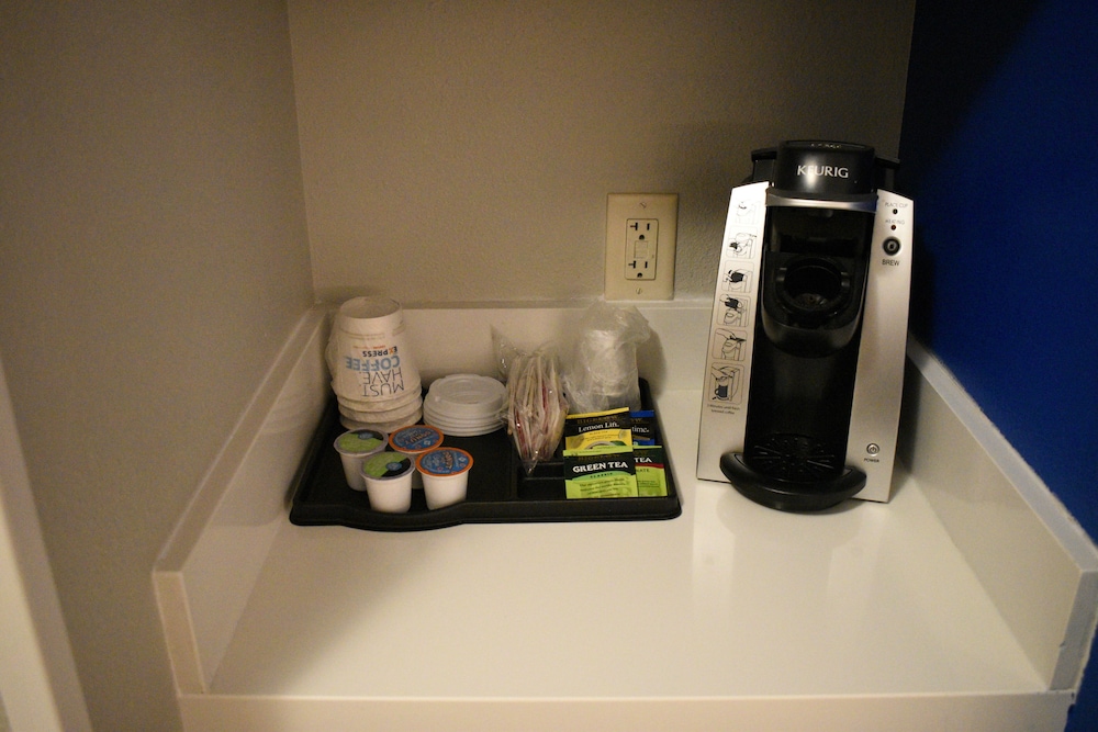 Holiday Inn Express & Suites South Lincoln by IHG - photo 31