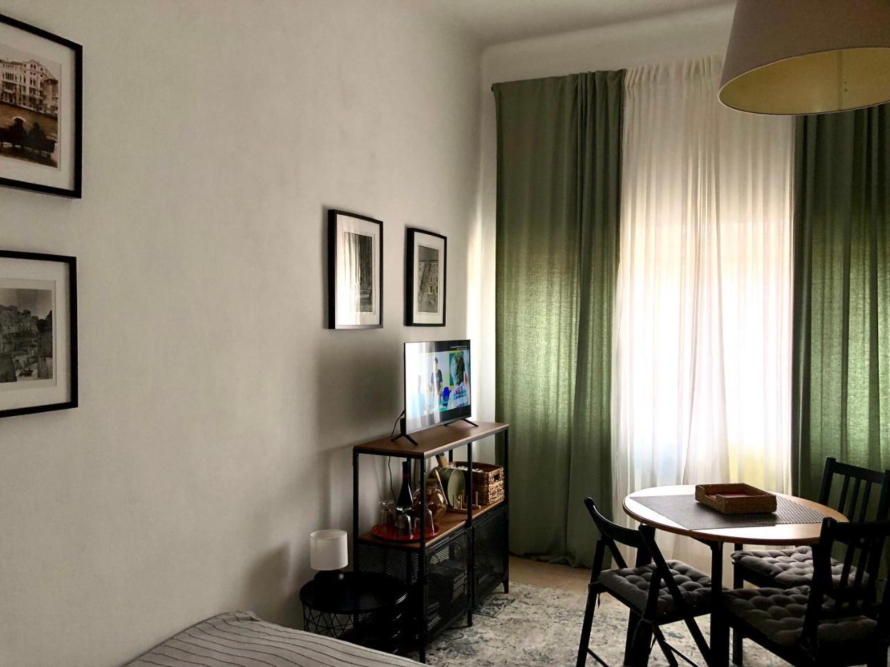 Mansarda di Nolo MM Pasteur Red line — 4-Star Luxury Hotel in Milan, Italy