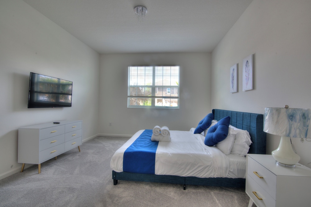 Hotel Styled Bedrooms in a Villa - photo 6